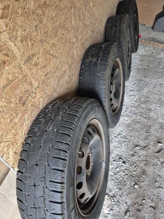 Продам резину в сборе с дисками мишелин 205/65/16С opel vivaro