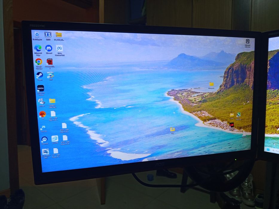 3 Monitores AOC 24"