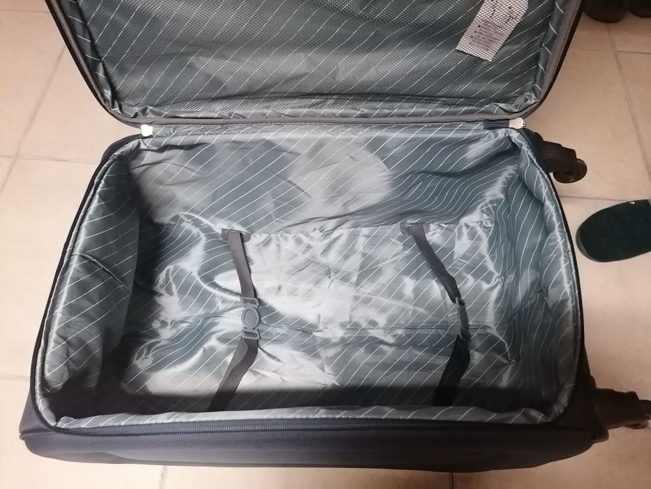 Mala de Viagem praticamente nova