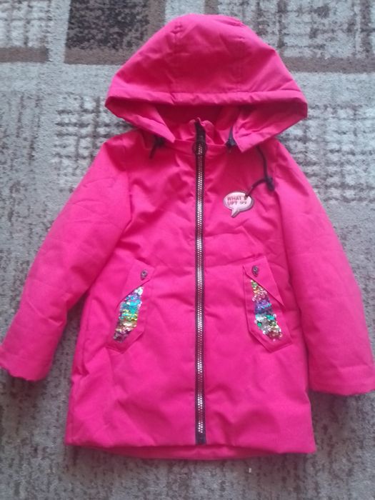Демисезонна куртка на дівчинку р.104