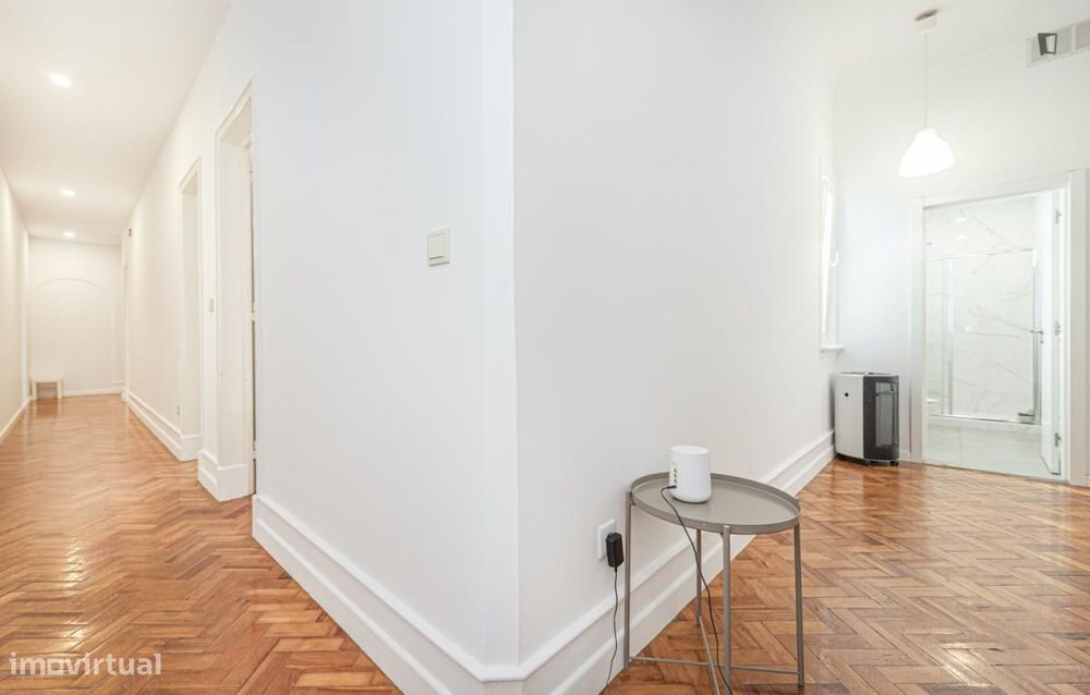 Quarto - localizado em Lapa Lisbon