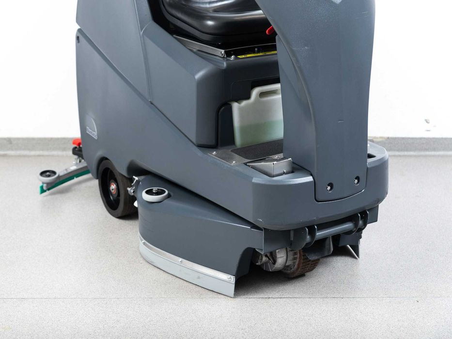 SZOROWARKA NUMATIC TTV 678G/400T NOWE BATERIE 2017r 683h 31000 netto