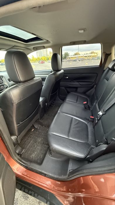 Mitsubishi outlander 2013