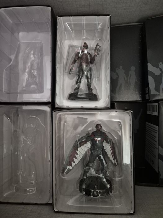 Figuras dos filmes Marvel (Falcão e/ou Star Lord)