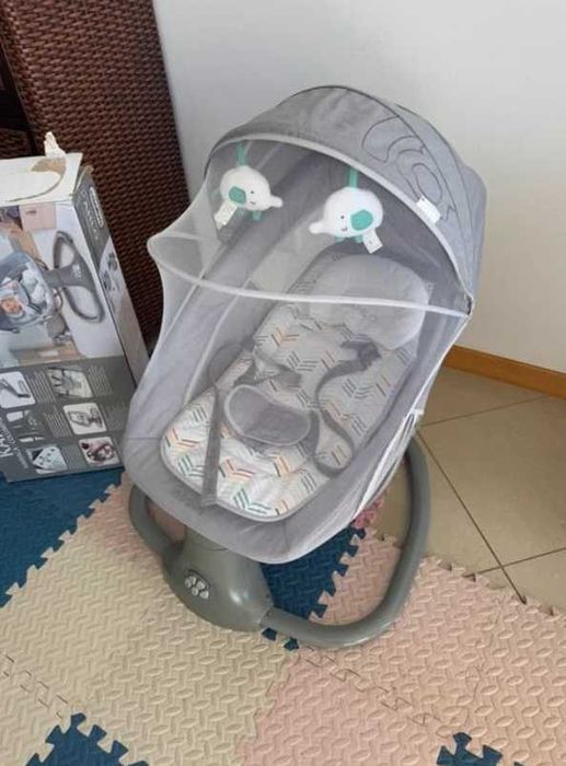 Baloiço para bebé marca KHALO