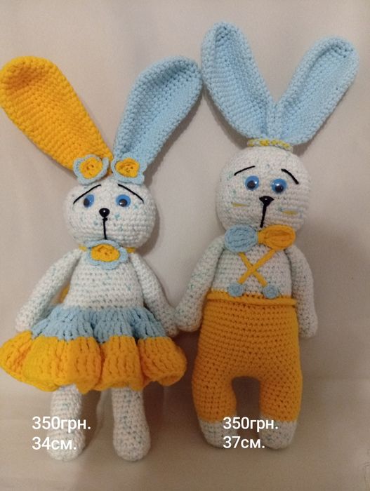 В'язані іграшки ручної роботи