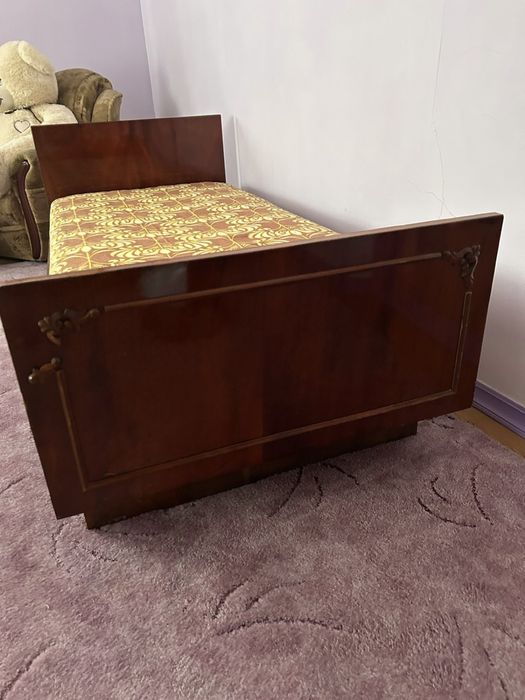 Продам ліжко з матрасом