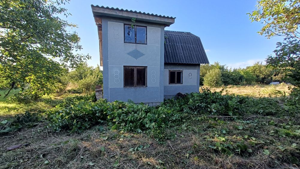 Розчистка ділянок, дач, зрізання дерев, кущів, косіння.