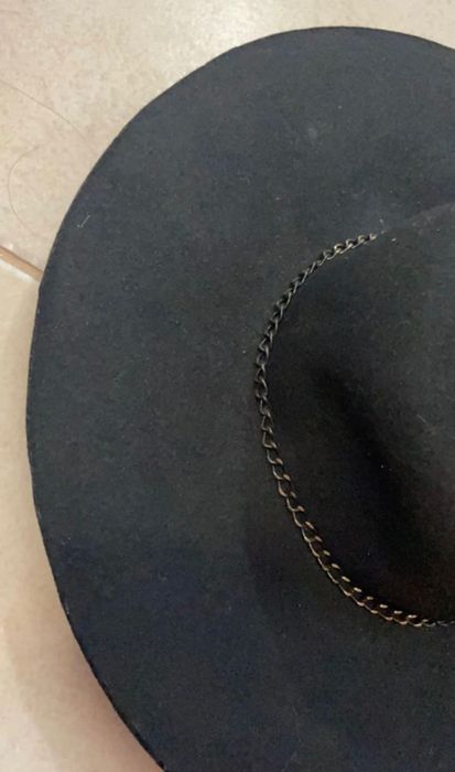 Chapéu  - Marca Bershka