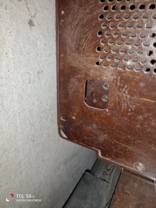 Radio muito antigo para decoração ou colecionadores,.