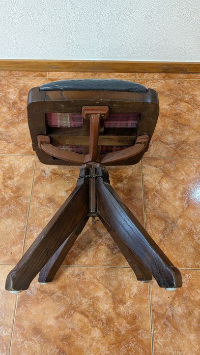 Cadeira giratória Antiga