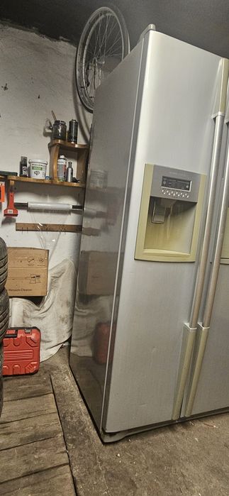 Lodówka Side By Side (dwudrzwiowa)