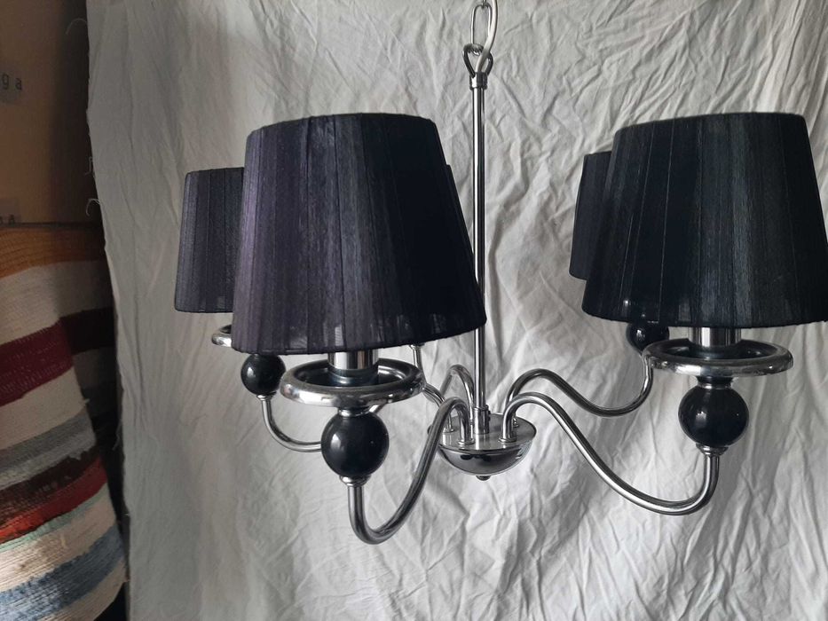 candeeiro de teto em metal e tecido