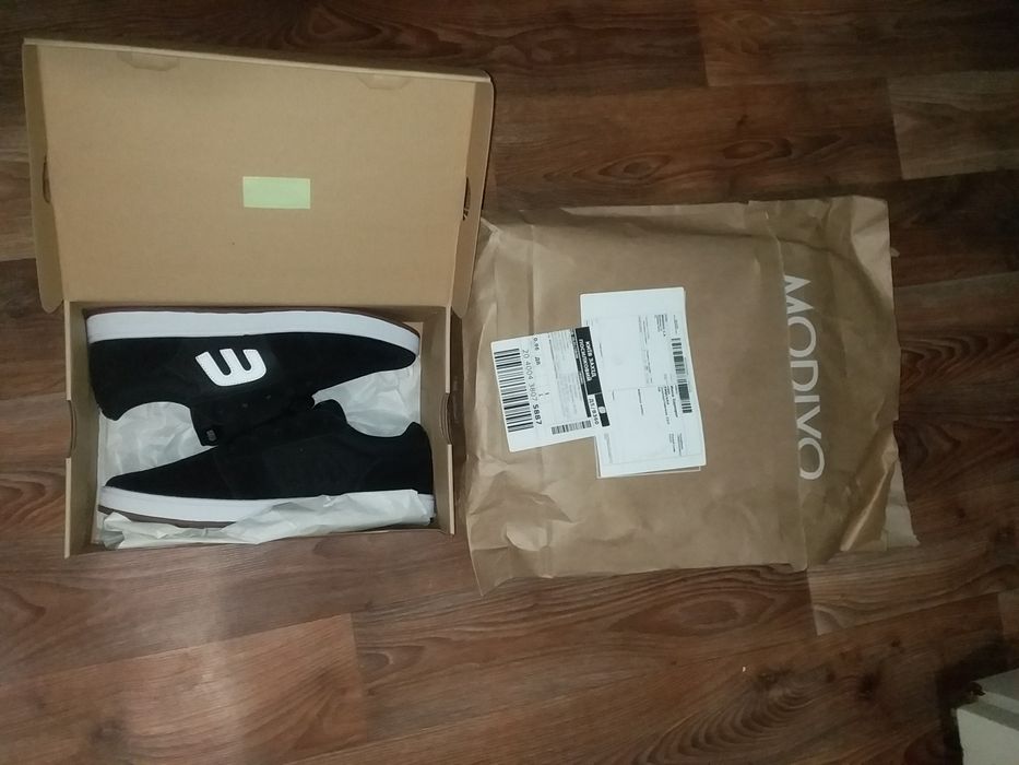 Сникерсы кеды Etnies Cresta покупали на modivo