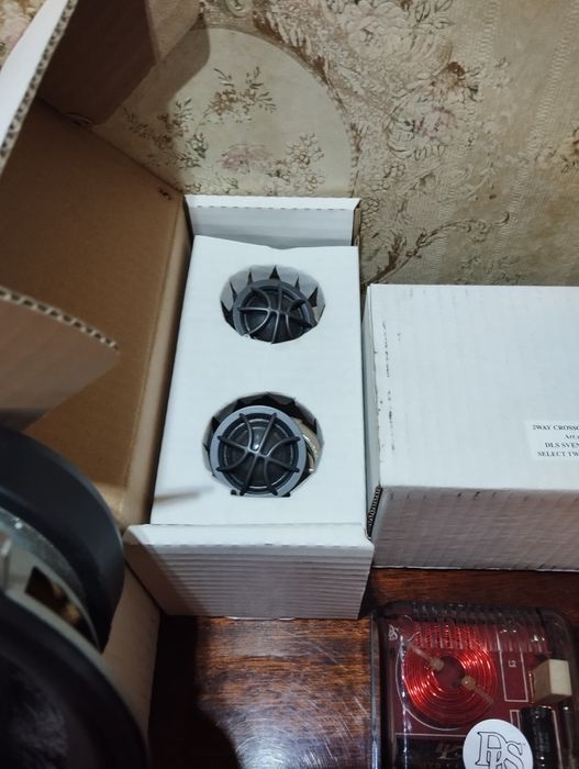 Авто динамики акустика DLS R5A Новые