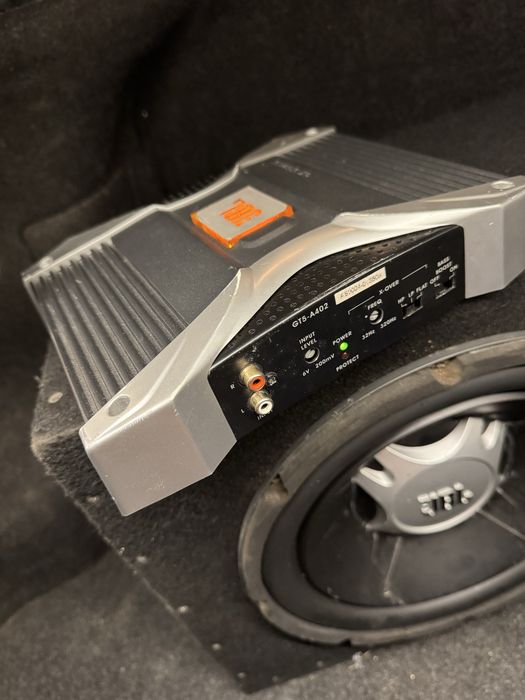 Усилитель саба JBL GT5-A402