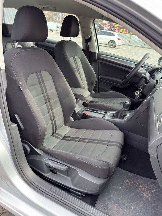 Продам Volkswagen  Golf 7 1.6 Дизель