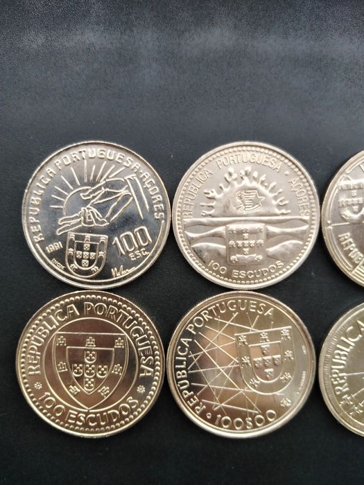 8 moedas comemorativas de 100 escudos