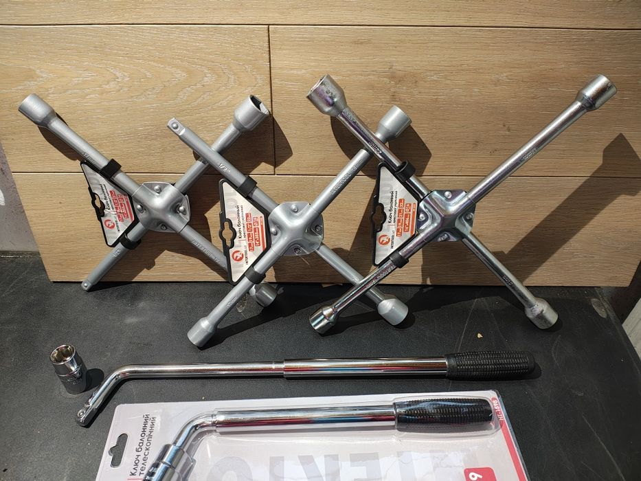 Ключ балоний, балоннік, телескопічний для авто, хрест  16 17, 19, 21мм