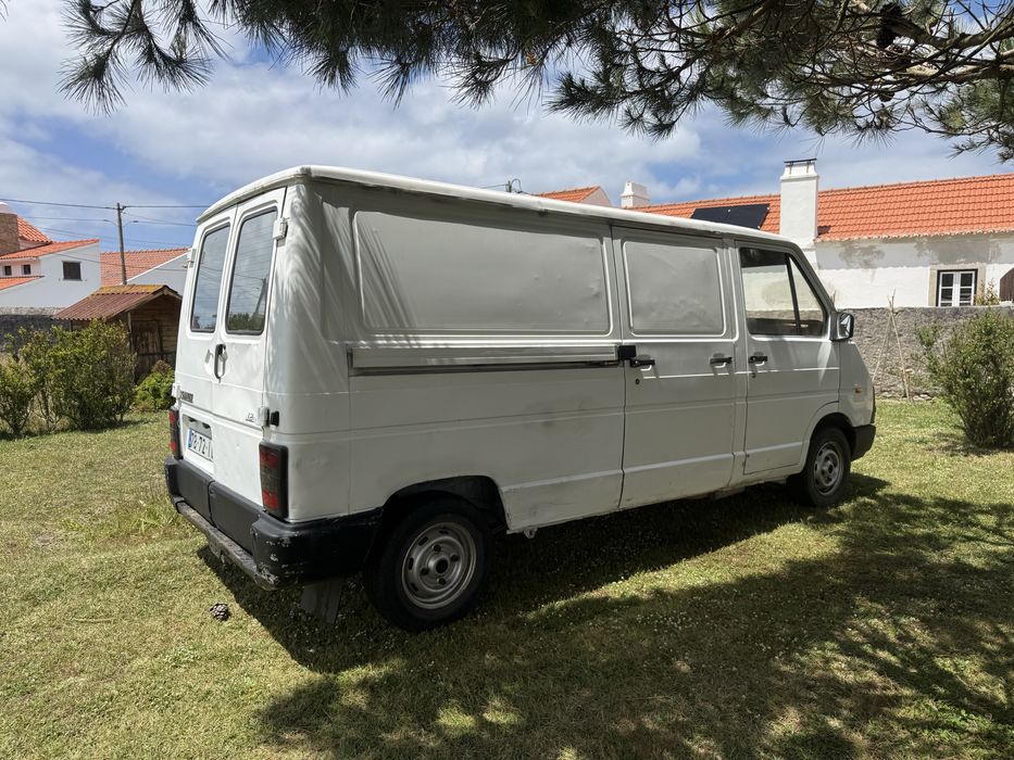 Renault trafic 2.5D (motor iveco) Longa 3 Lug