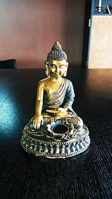Incrível Estátua de Buda em Tamanho Pequeno, Elegante e Dourada!