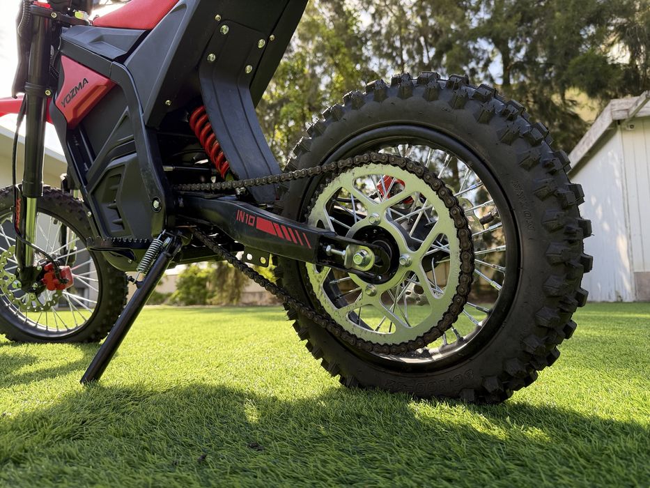 Mota eléctrica pit bike YOZMA IN 10 com apenas 14km