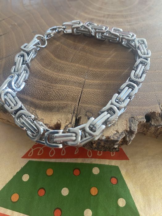 Nowa gruba bransoletka ze stali nierdzewnej. wzór splot królewski