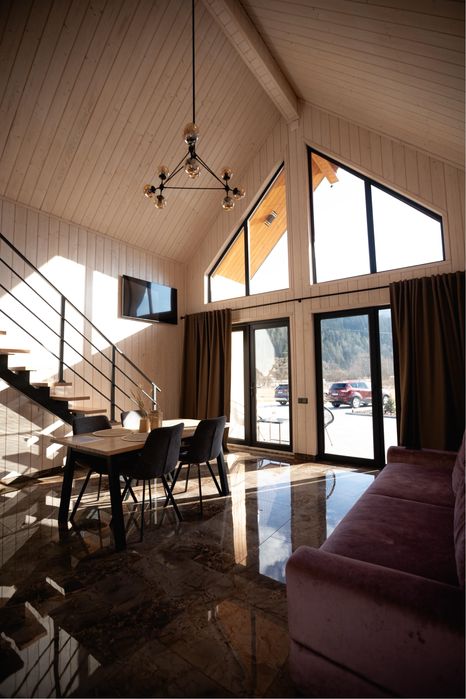 Нові сучасні котеджі біля Східниці з чаном джакузі