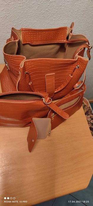 Zestaw torebek damskich  (krokodyl)