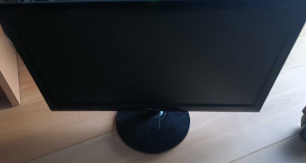 komputer w bardzo dobrym stanie