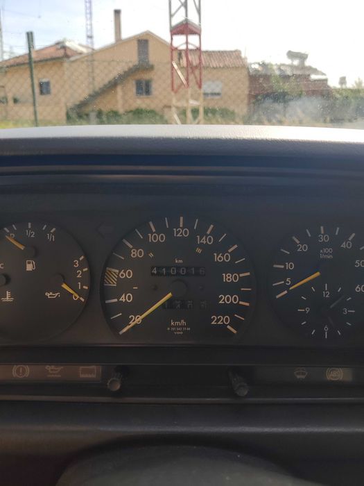 Mercedes-Benz 190 D 2.5 Turbo Automático (W201)