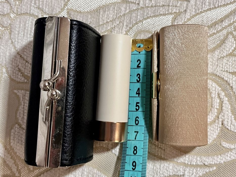 Футляр для помады