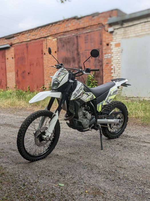 Geon dakar twincam 250 рідинне охолодження