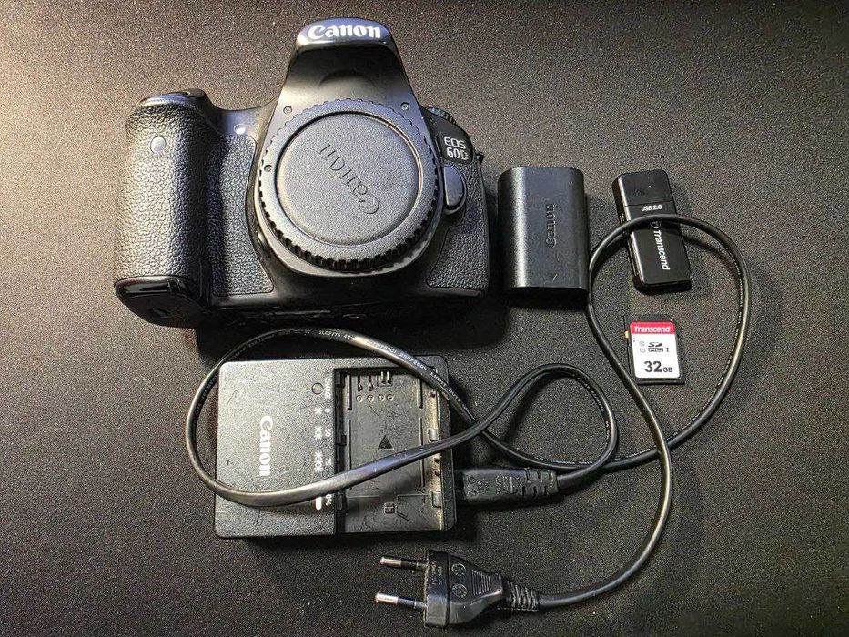 Câmera DSLR Canon EOS 60D