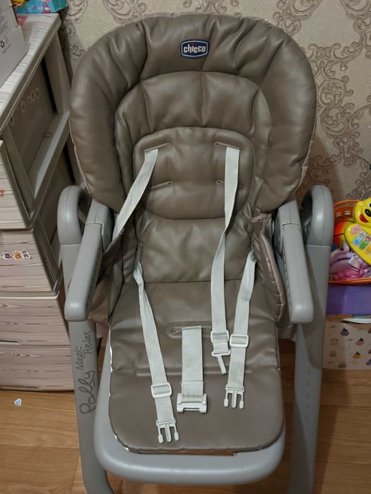 Стульчик для кормления chicoo