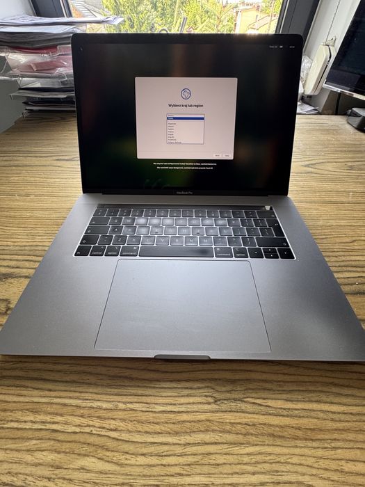 MacBook Pro 15” A1990