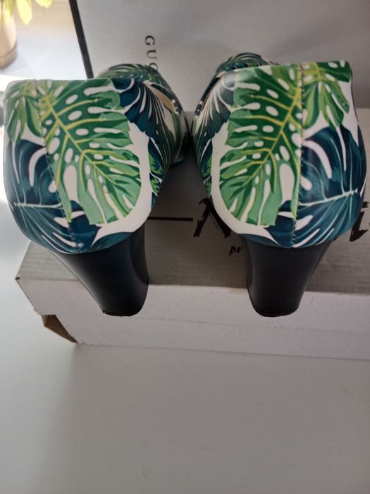 Buty na obcasie monstera