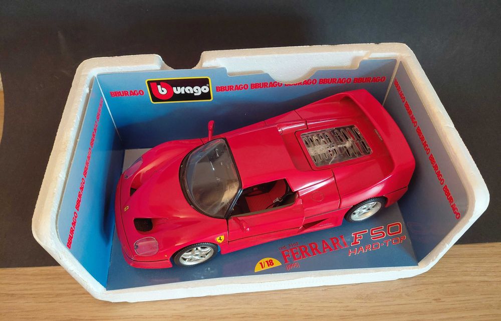 Miniatura 1.18 Ferrari F50 Burago