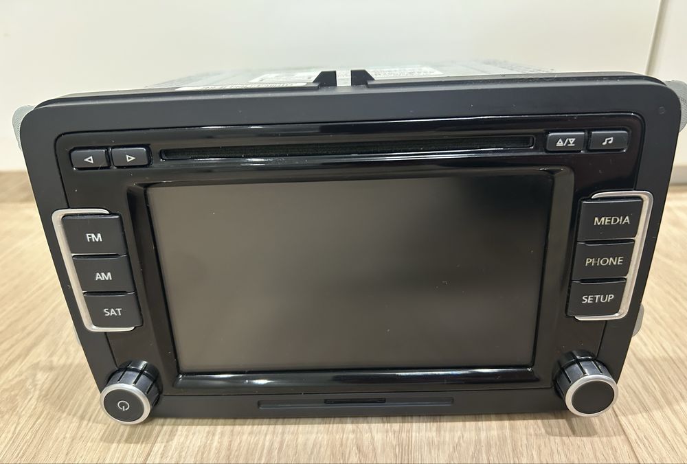 Штатна магнітола Volkswagen