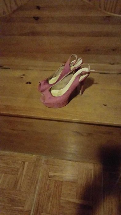 Vários sapatos de salto n° 38