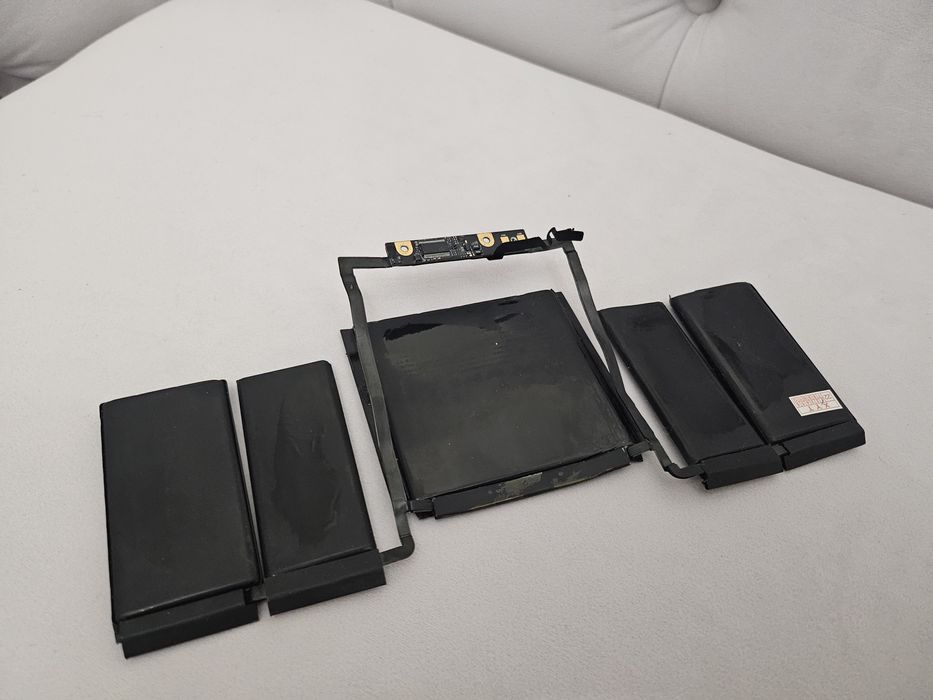 Аккумулятор mackbook pro A1706 2016-2107, Apple