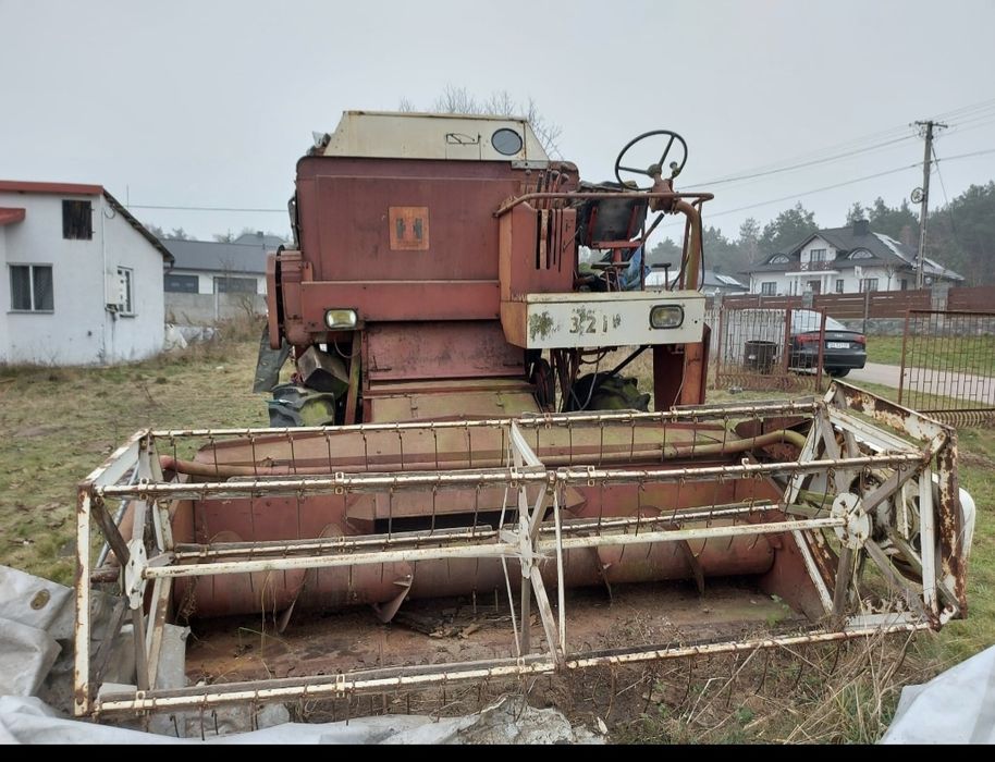 kombajn International 321
