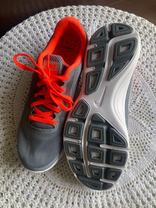 Sportowe Nike okazja