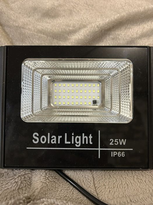 Лампа ліхтар світильник LED прожектор вуличний із сонячною панеллю 25W NEOMAX