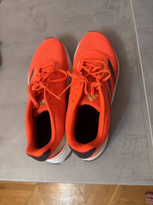 Продас оригинальные кроссовки адидас