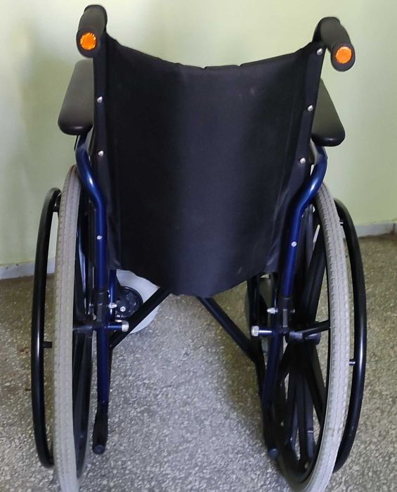 Ręczny wózek inwalidzki 708D Vermeiren