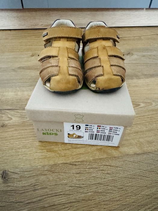 Sandałki skórzane Lasocki rozmiar 19