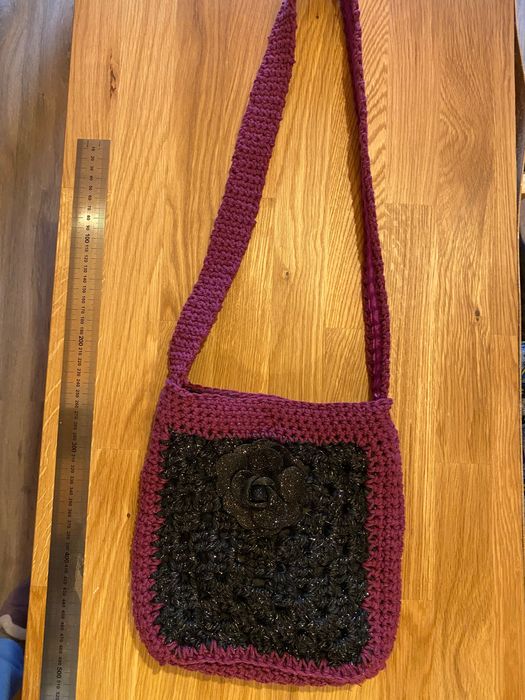 Bolsa feita à mão.