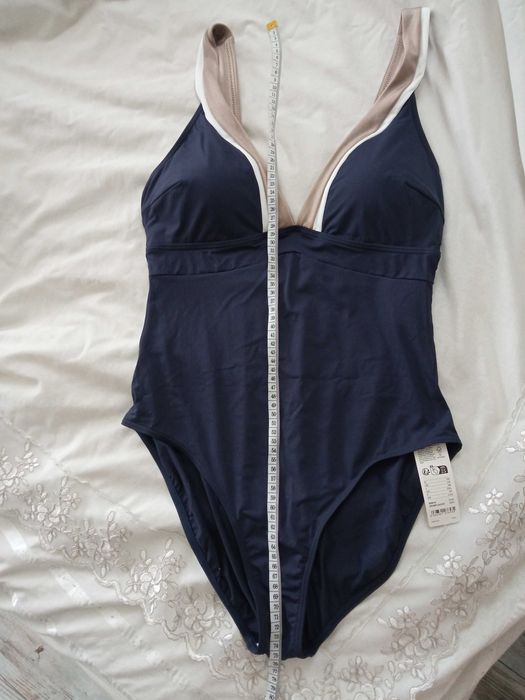 Trójkolorowy strój kąpielowy Esprit