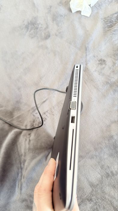 Ноутбук HP i5 на 256ГБ